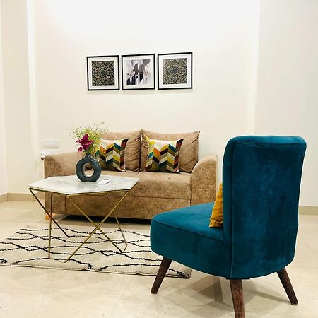 Bluo 1Bhk - Dlf Cybercity, Balcony, Lift, Parking Gurgaon Exterior foto