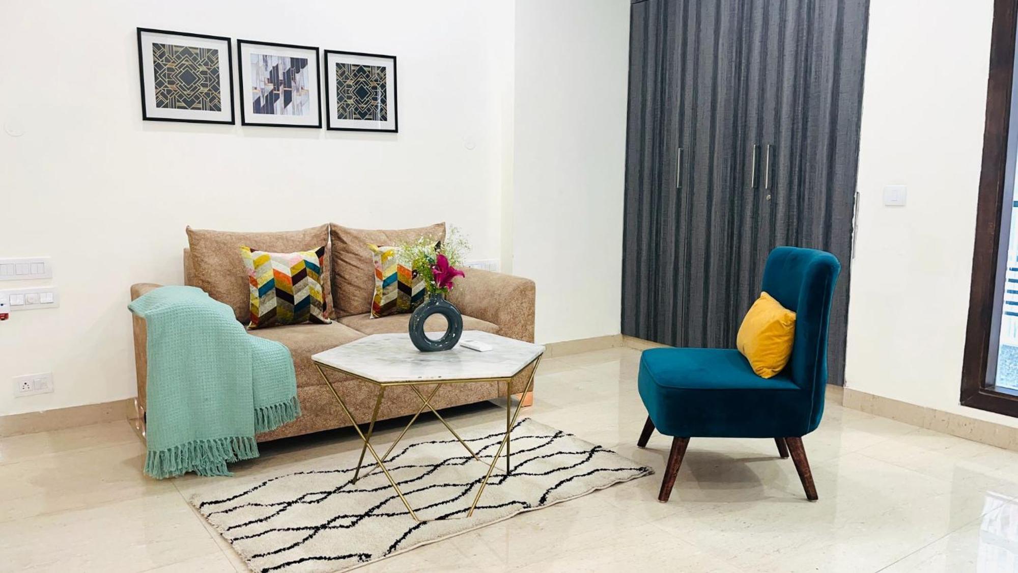 Bluo 1Bhk - Dlf Cybercity, Balcony, Lift, Parking Gurgaon Exterior foto